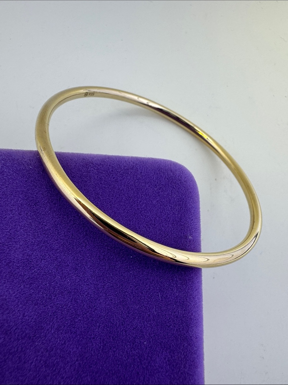 Mejuri Gold Minimalist Bangle Bracelet